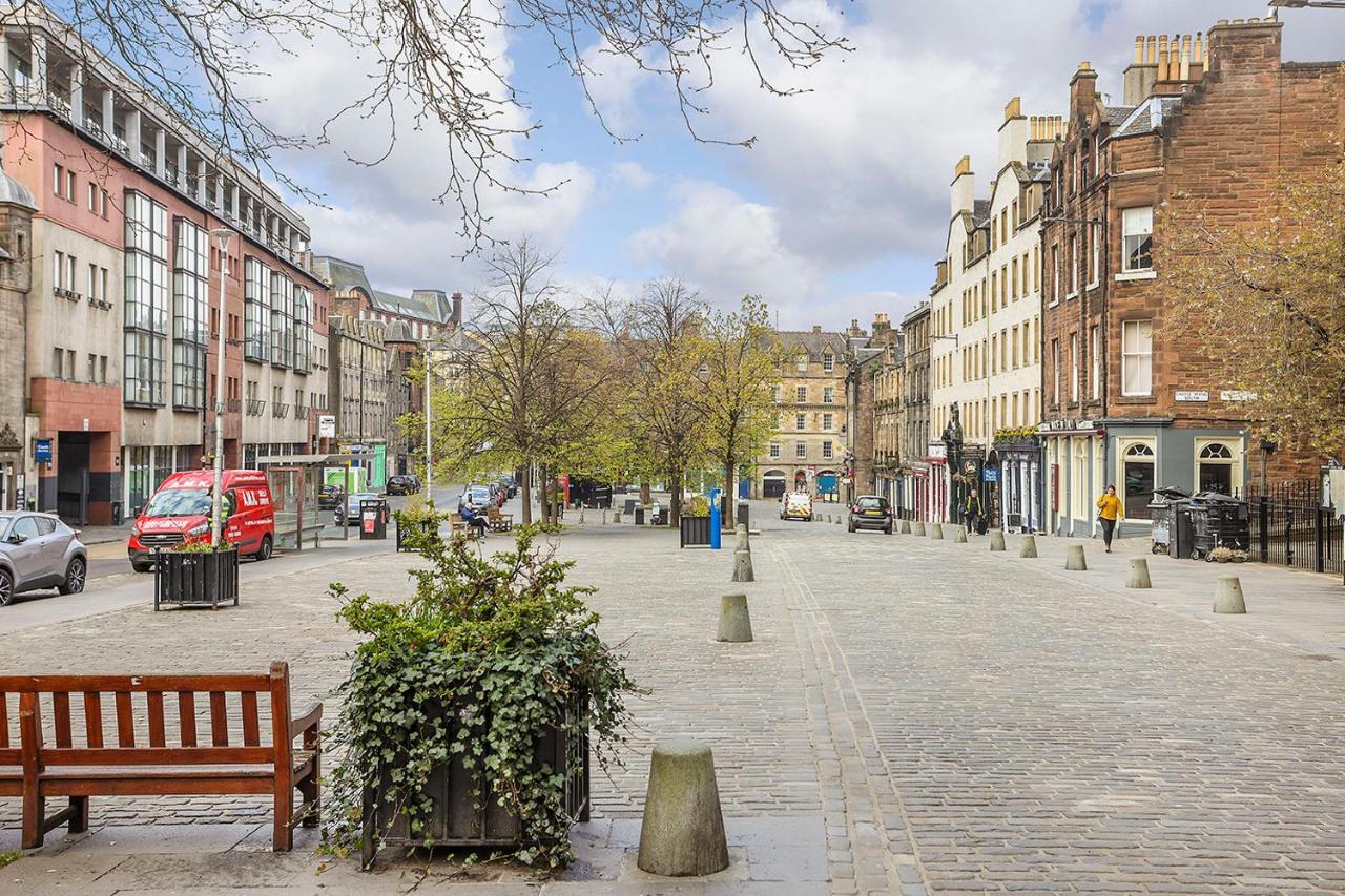 Joivy 1 Bed Flat, Heart Of Grassmarket Единбург Екстер'єр фото