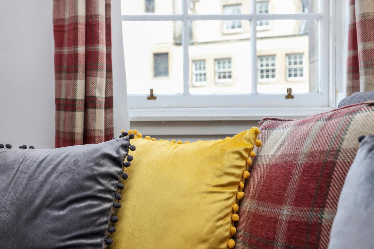 Joivy 1 Bed Flat, Heart Of Grassmarket Единбург Екстер'єр фото