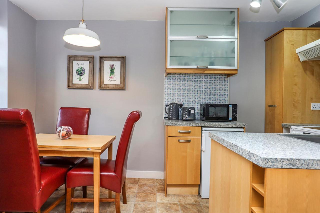 Joivy 1 Bed Flat, Heart Of Grassmarket Единбург Екстер'єр фото