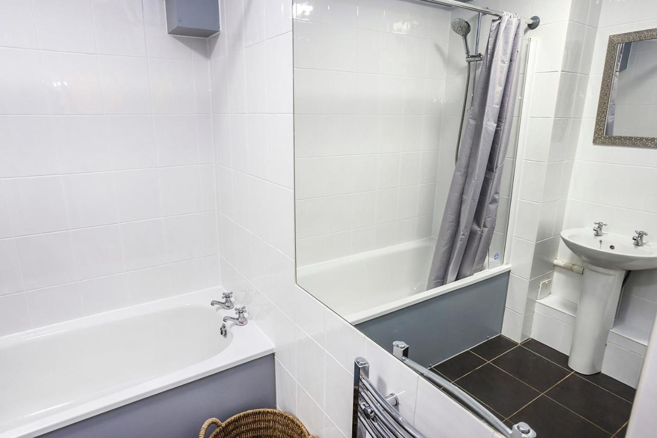 Joivy 1 Bed Flat, Heart Of Grassmarket Единбург Екстер'єр фото