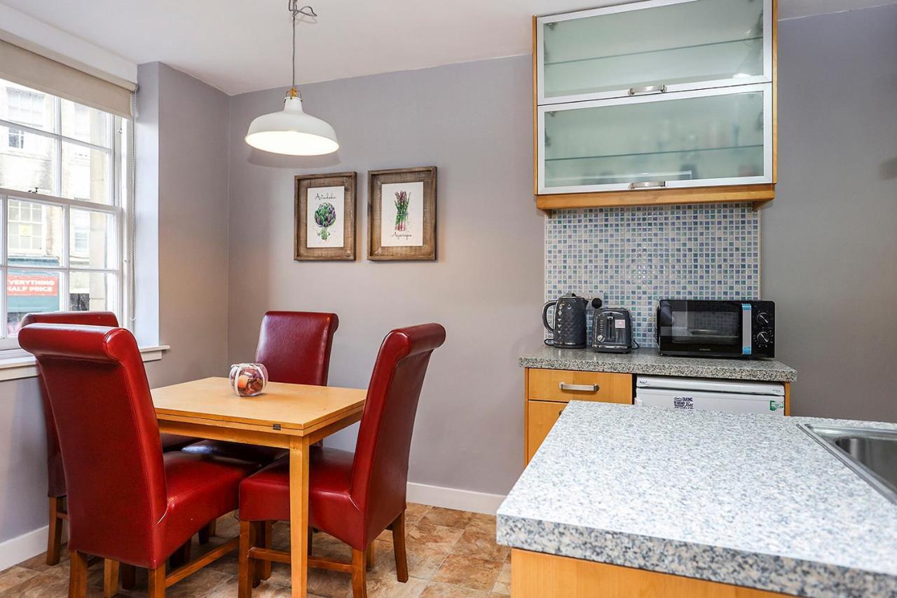 Joivy 1 Bed Flat, Heart Of Grassmarket Единбург Екстер'єр фото